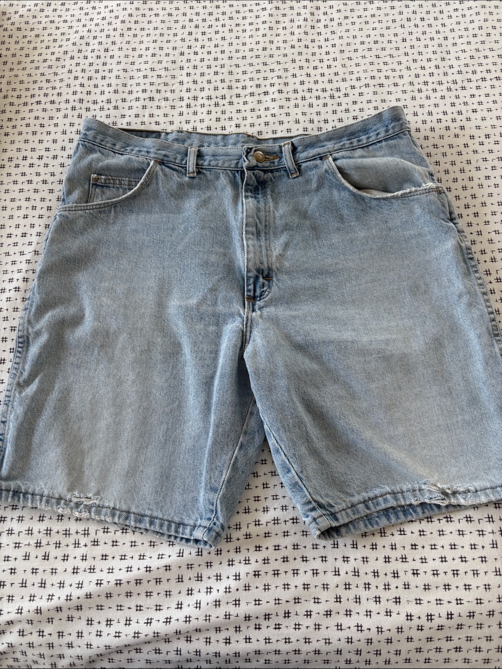 Vintage Wrangler denim shorts, faded, cotton, zip front, 5 pockets, size 36